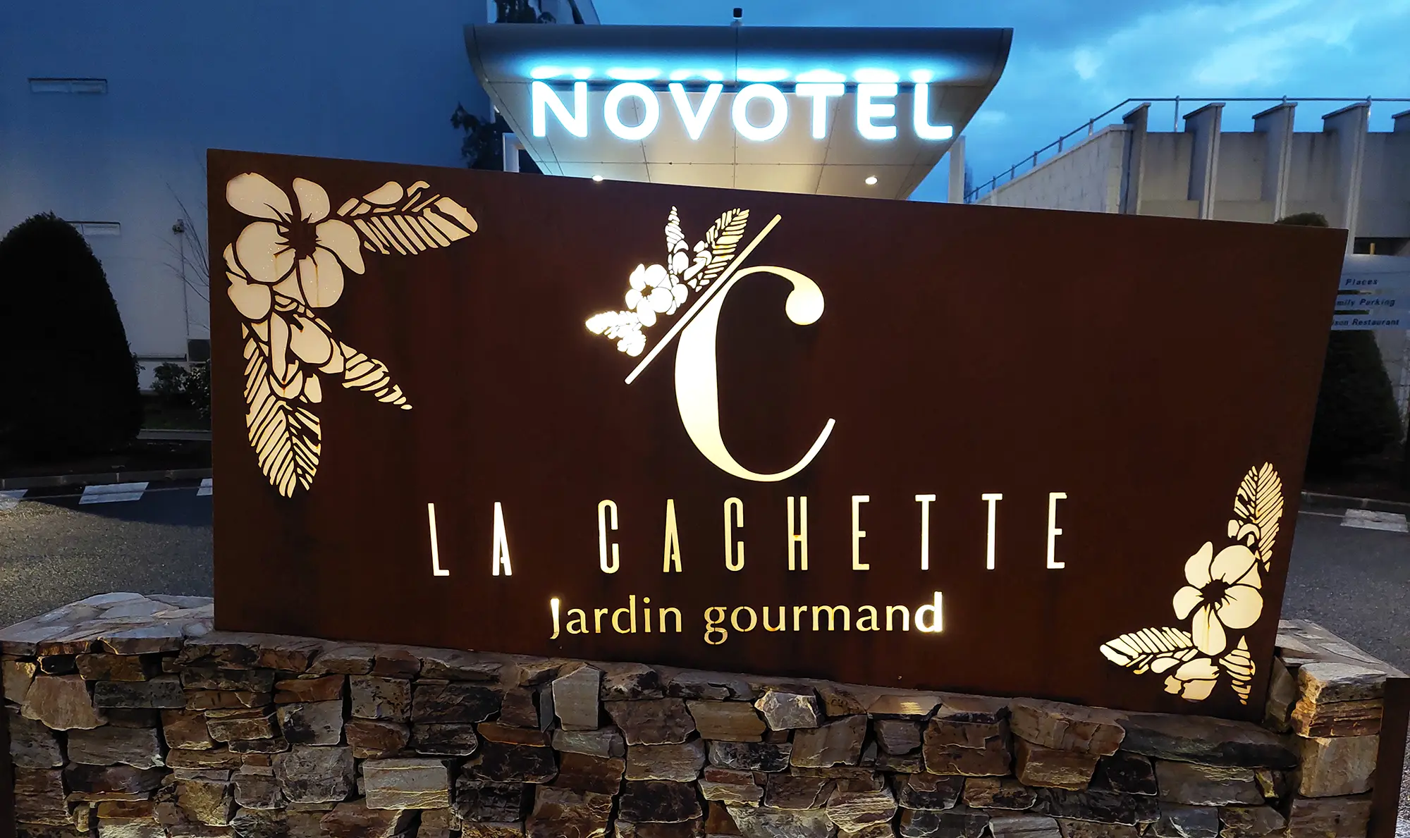 enseigne-personnalise